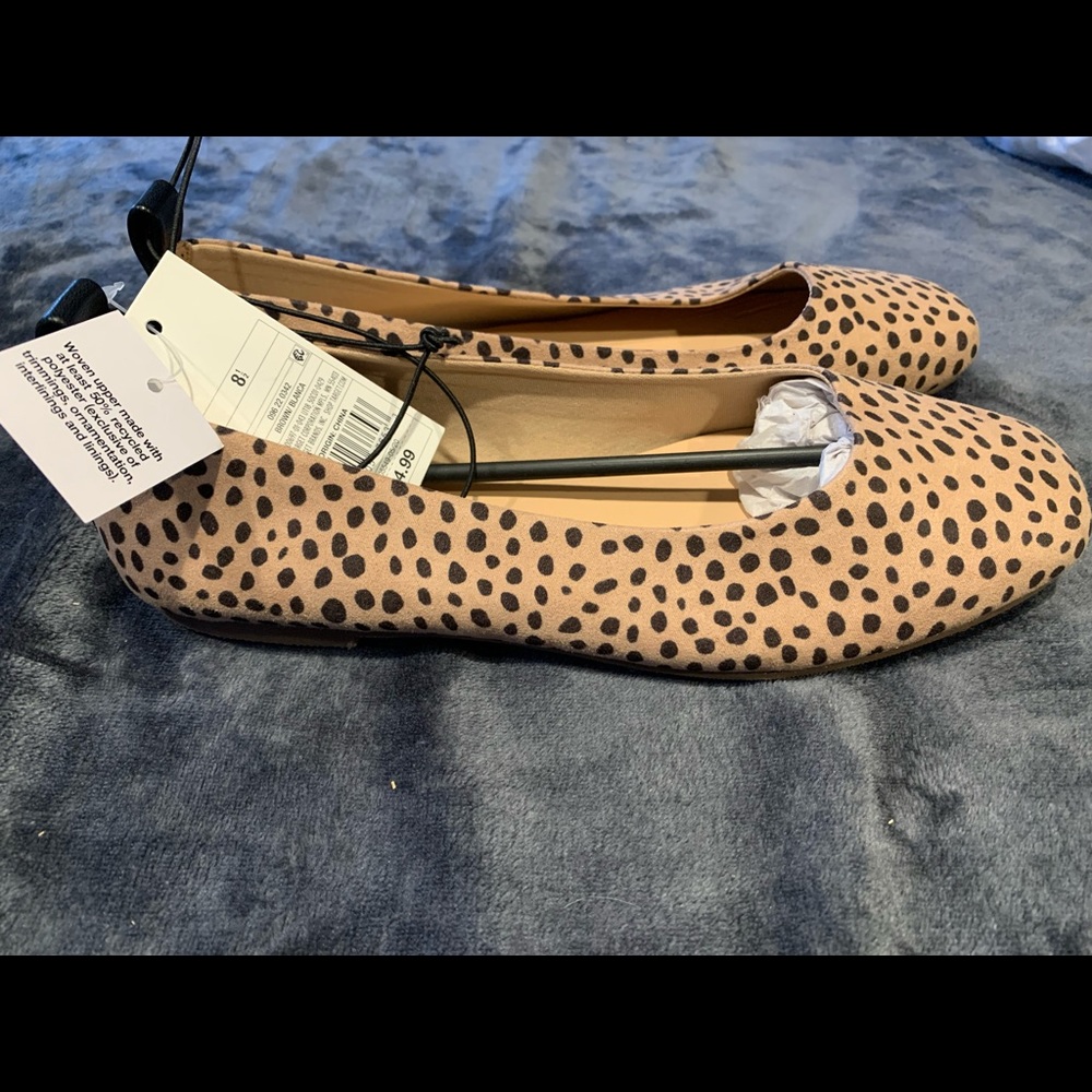 NWT Universal Thread animal print flats